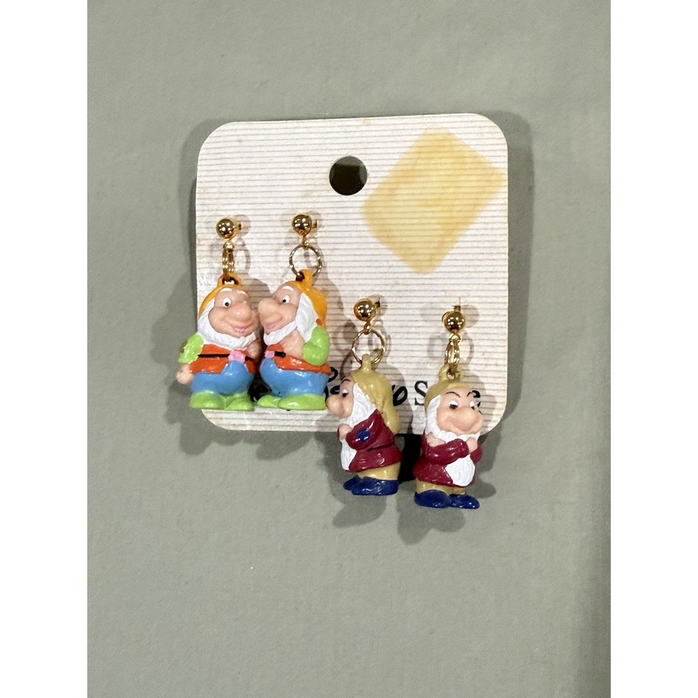 The Disney Store Seven Dwarves 2 Pairs Of Vintage Earrings Pierced Snow White